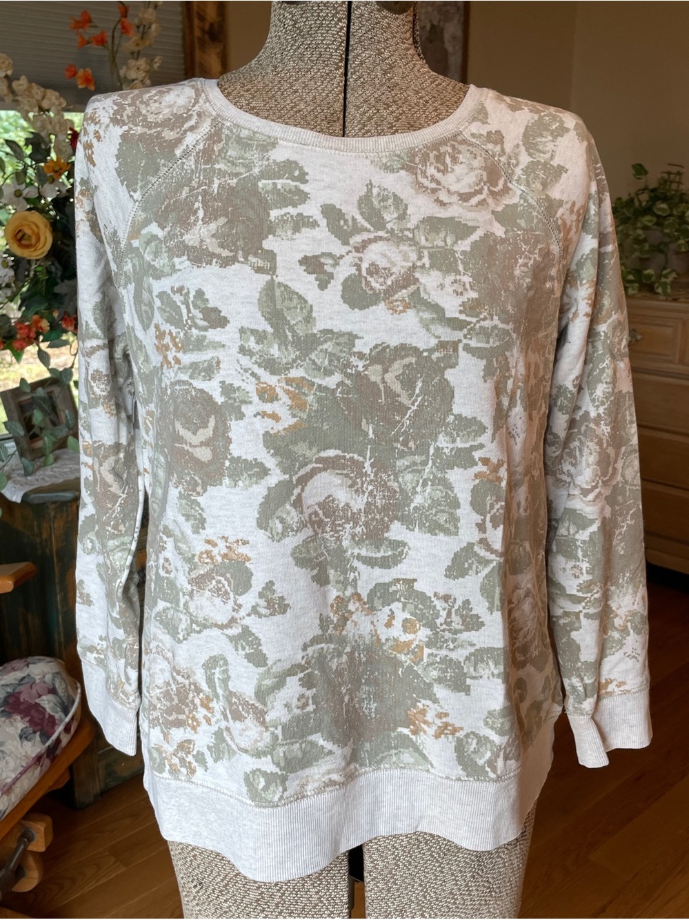 J.Jill Floral Crewneck Pullover Sweatshirt